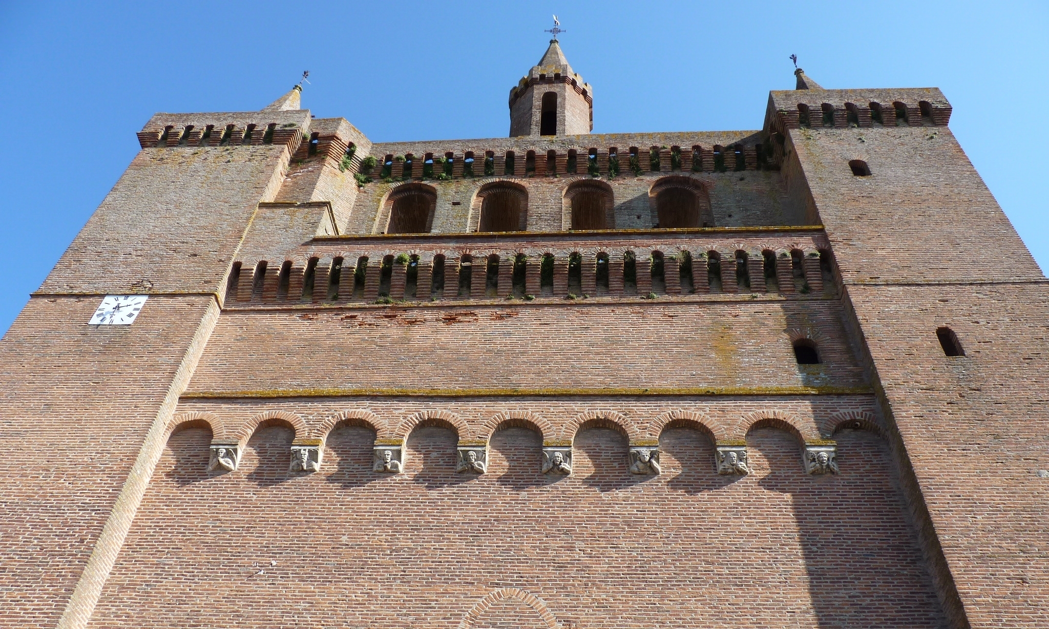 Le clocher-mur de l'église Saint-Sulpice
